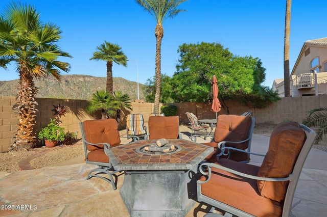 718 E MOUNTAIN SAGE Drive, Phoenix, AZ 85048