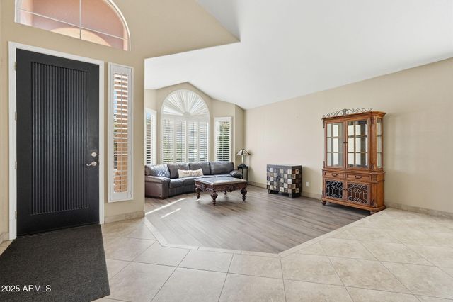 718 E MOUNTAIN SAGE Drive, Phoenix, AZ 85048