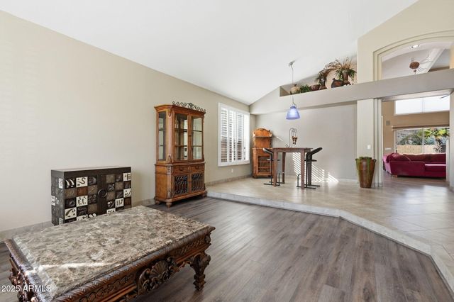 718 E MOUNTAIN SAGE Drive, Phoenix, AZ 85048