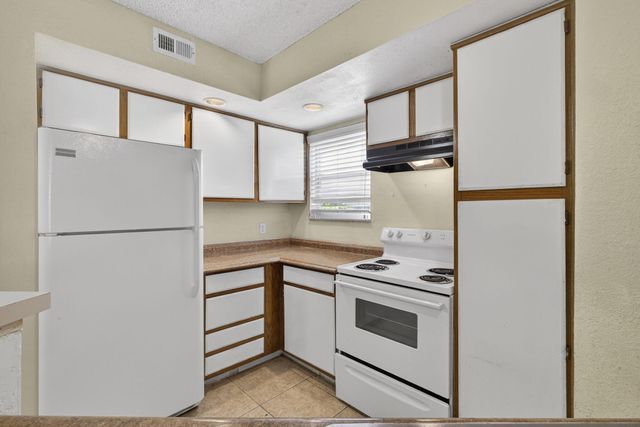 1401 Village Boulevard 1917, West Palm Beach, FL 33409