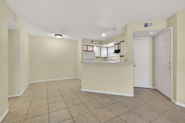 1401 Village Boulevard 1917, West Palm Beach, FL 33409