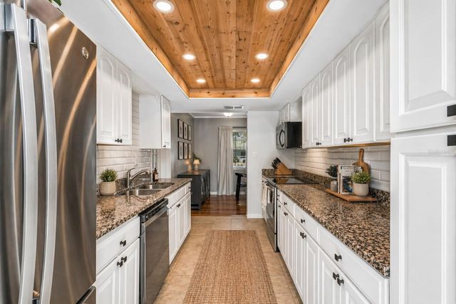 4100 W TYSON AVENUE, Tampa, FL 33611