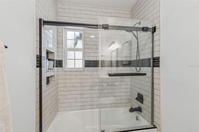 4100 W TYSON AVENUE, Tampa, FL 33611