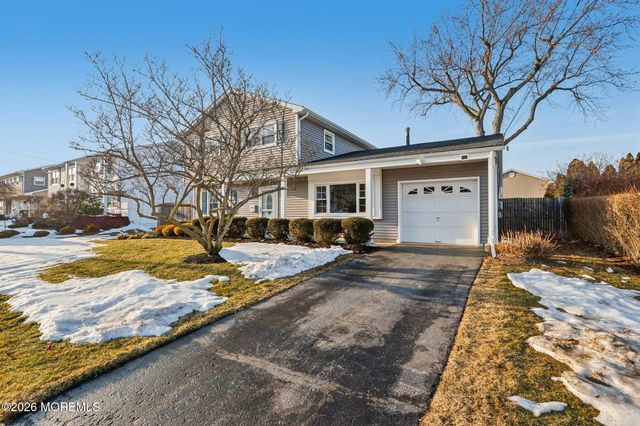 13 Cresci Boulevard, Hazlet, NJ 07730
