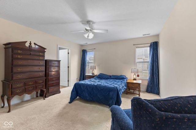 910 N Buck Creek Road, Greenfield, IN 46140