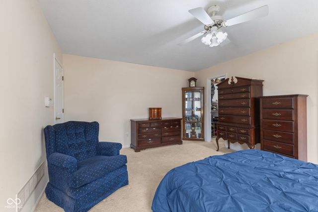 910 N Buck Creek Road, Greenfield, IN 46140