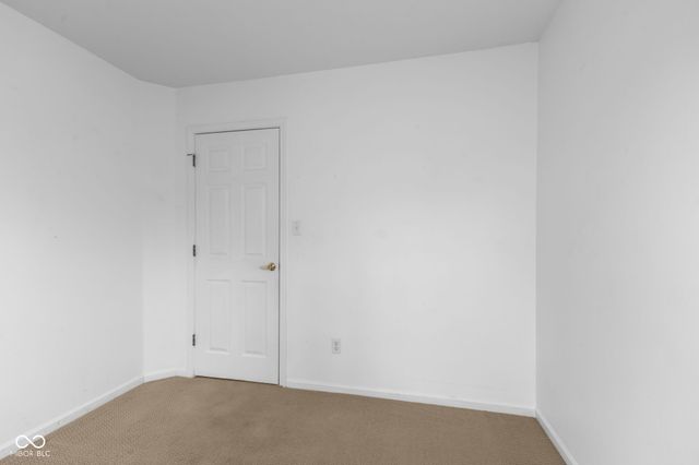 910 N Buck Creek Road, Greenfield, IN 46140