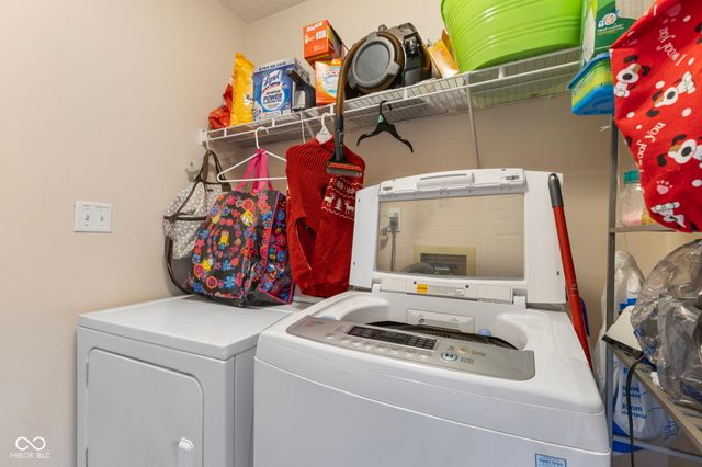 910 N Buck Creek Road, Greenfield, IN 46140