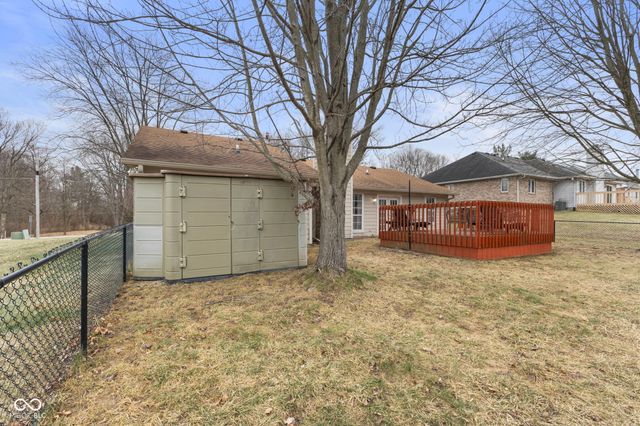 910 N Buck Creek Road, Greenfield, IN 46140