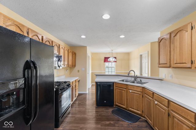 910 N Buck Creek Road, Greenfield, IN 46140