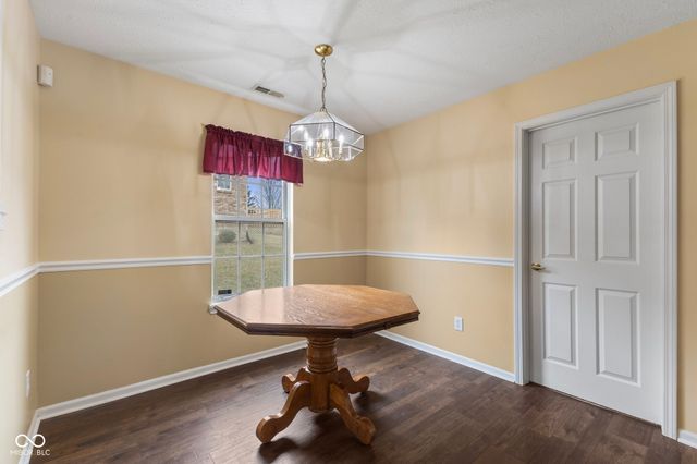 910 N Buck Creek Road, Greenfield, IN 46140