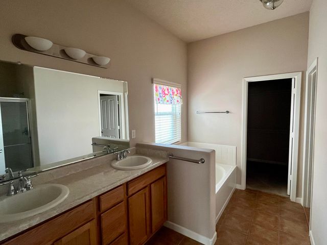2217 Mayapan Road SE, Rio Rancho, NM 87124