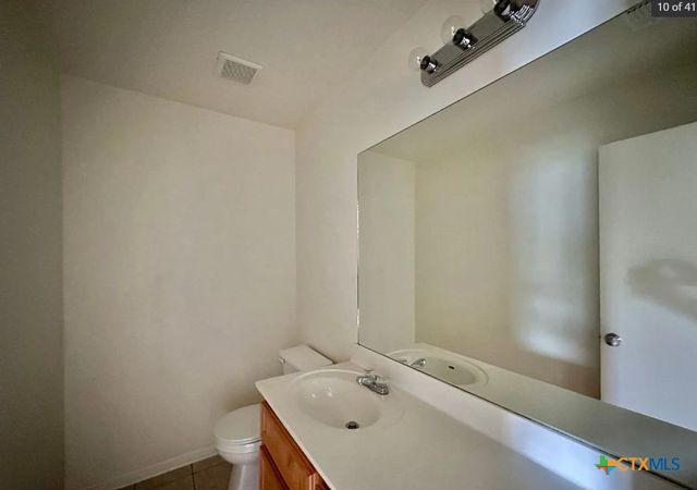 1401 Chips, Killeen, TX 76549