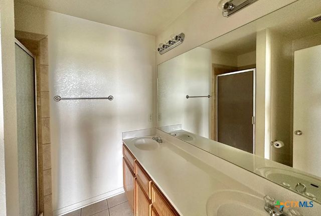 1401 Chips, Killeen, TX 76549