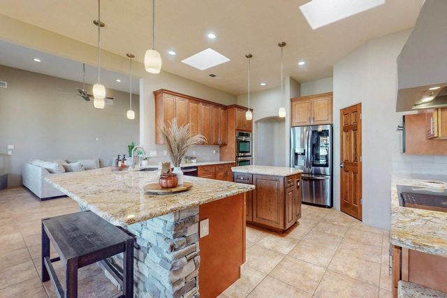 1317 22nd Avenue SE, Rio Rancho, NM 87124