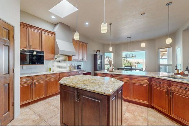 1317 22nd Avenue SE, Rio Rancho, NM 87124