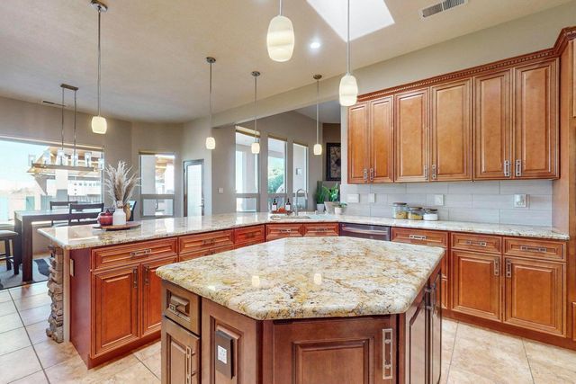 1317 22nd Avenue SE, Rio Rancho, NM 87124