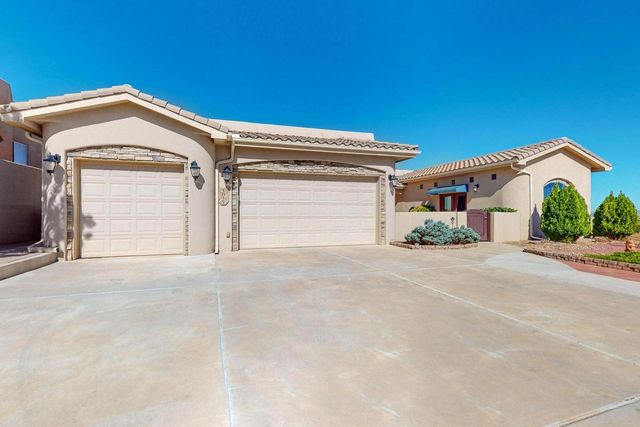 1317 22nd Avenue SE, Rio Rancho, NM 87124