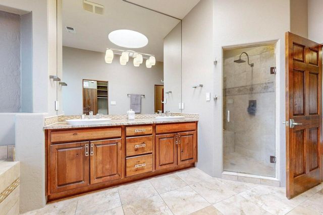 1317 22nd Avenue SE, Rio Rancho, NM 87124