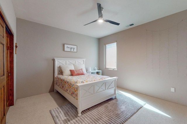 1317 22nd Avenue SE, Rio Rancho, NM 87124