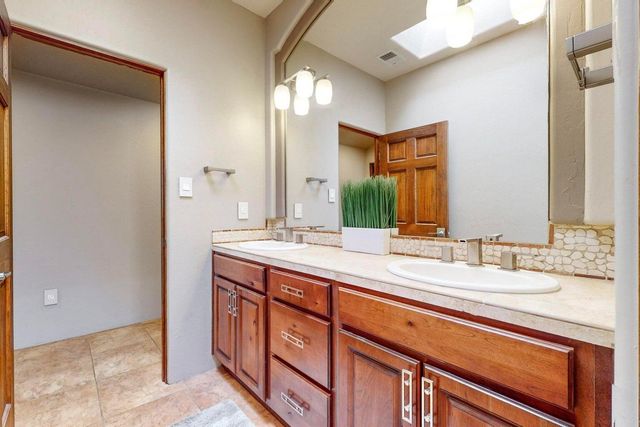 1317 22nd Avenue SE, Rio Rancho, NM 87124