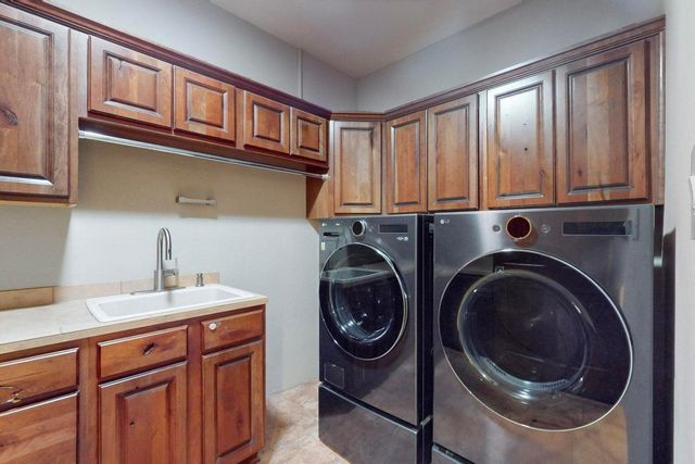 1317 22nd Avenue SE, Rio Rancho, NM 87124