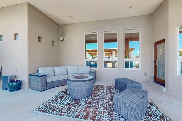 1317 22nd Avenue SE, Rio Rancho, NM 87124