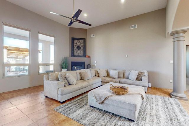 1317 22nd Avenue SE, Rio Rancho, NM 87124