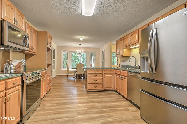145 Zeb Grindstaff Road, Elizabethton, TN 37643
