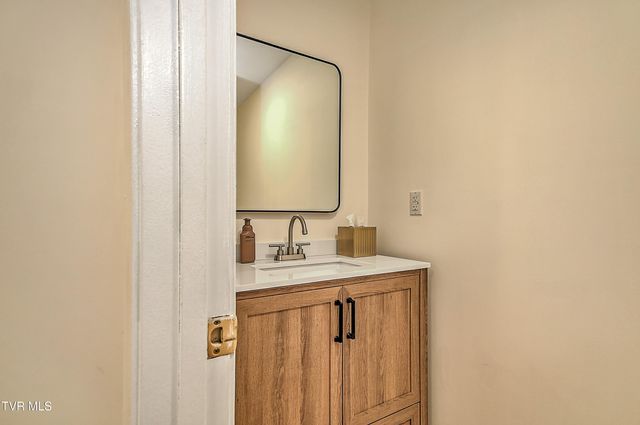 145 Zeb Grindstaff Road, Elizabethton, TN 37643