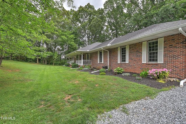 145 Zeb Grindstaff Road, Elizabethton, TN 37643