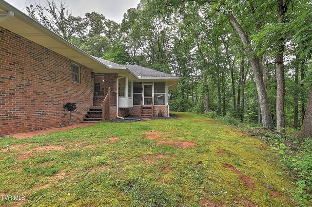 145 Zeb Grindstaff Road, Elizabethton, TN 37643