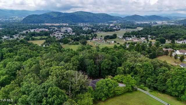 145 Zeb Grindstaff Road, Elizabethton, TN 37643