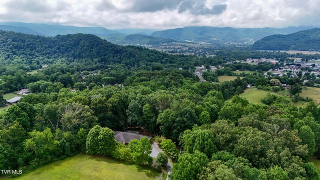 145 Zeb Grindstaff Road, Elizabethton, TN 37643