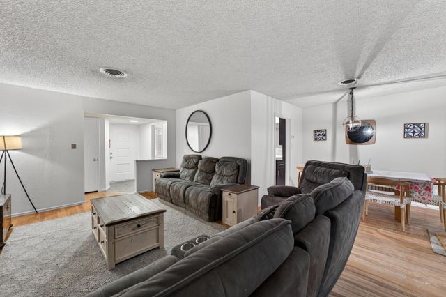 1108 Westacre Rd, West Sacramento, CA 95691