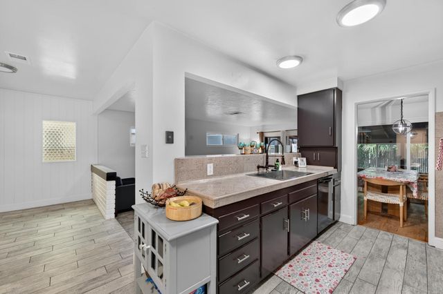1108 Westacre Rd, West Sacramento, CA 95691