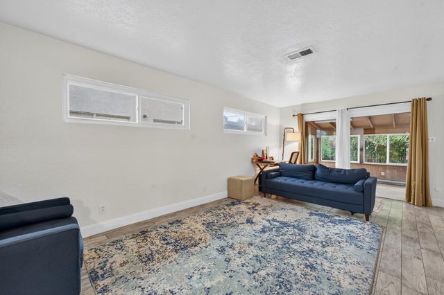 1108 Westacre Rd, West Sacramento, CA 95691