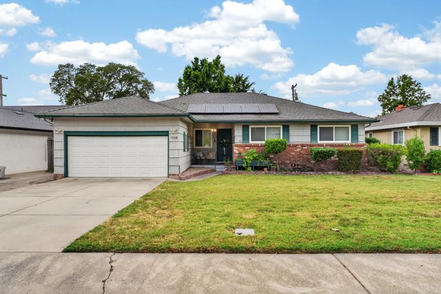 1108 Westacre Rd, West Sacramento, CA 95691