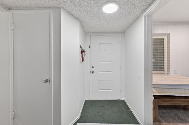 1108 Westacre Rd, West Sacramento, CA 95691