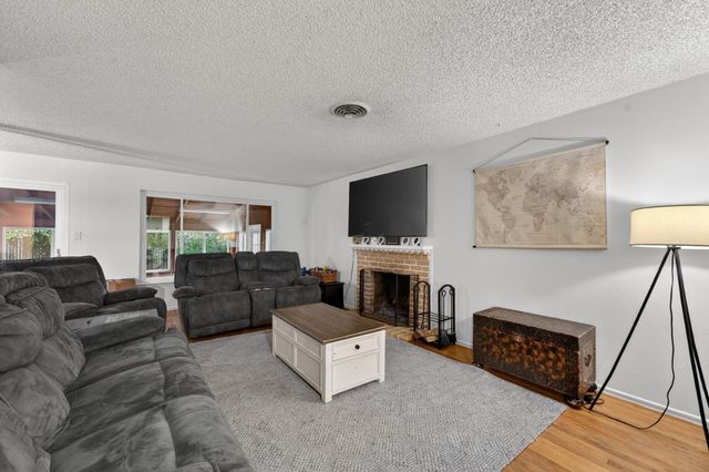 1108 Westacre Rd, West Sacramento, CA 95691