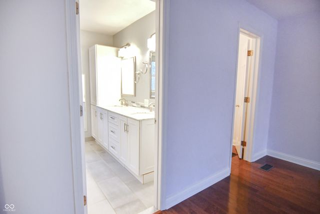 7020 Eastwick Circle, Indianapolis, IN 46256