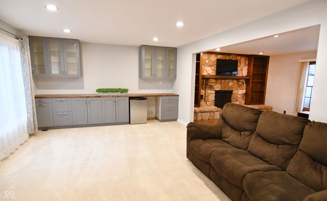 7020 Eastwick Circle, Indianapolis, IN 46256