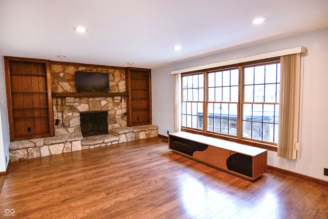 7020 Eastwick Circle, Indianapolis, IN 46256