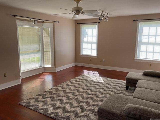 4760 Perkins Rd, Baton Rouge, LA 70808