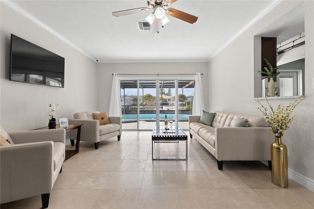 404 4TH AVENUE N, Tierra Verde, FL 33715