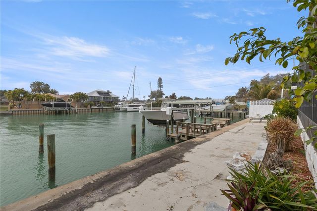 404 4TH AVENUE N, Tierra Verde, FL 33715