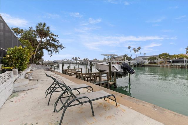 404 4TH AVENUE N, Tierra Verde, FL 33715