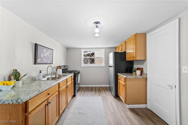 7686 Pinehurst Drive, Mentor On The Lake, OH 44060