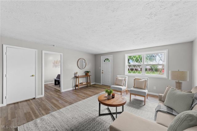 7686 Pinehurst Drive, Mentor On The Lake, OH 44060