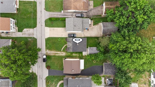 7686 Pinehurst Drive, Mentor On The Lake, OH 44060